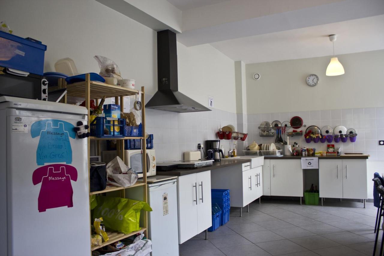 Fontaineblhostel Hostel & Camping Near Fontainebleau La Chapelle-la-Reine Екстериор снимка